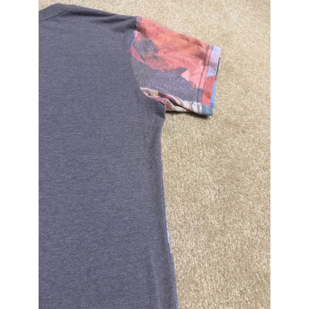Disney Love Stories Shirt Womens Medium V-Neck Short Sleeve Mickey Lion King - Picture 7 of 7